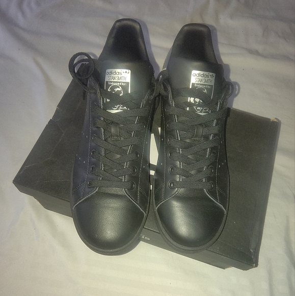 Adidas Stan Smith Black Sneakers - Picture 1 of 6